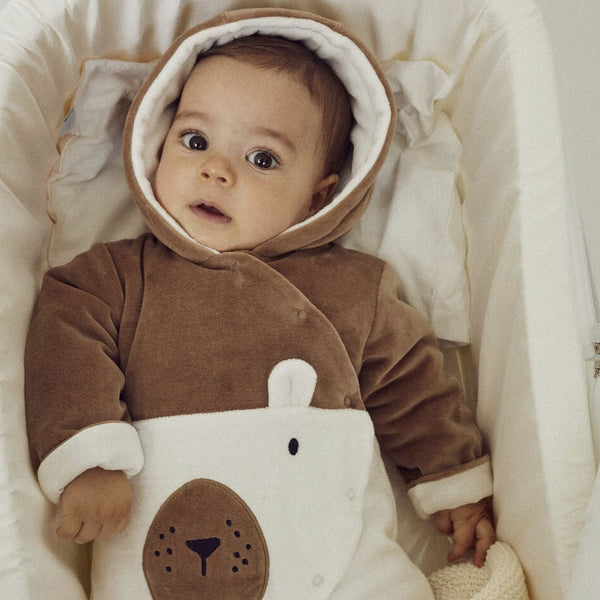 PELELE ACOLCHADO CON CAPUCHA PARA RECIÉN NACIDO 'OSO', BLANCO/CAMEL –  Enlazadas A Mi Manera