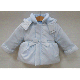 Anorak bebé con capucha desmontable de niña con lunares blancos.