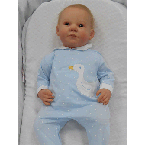 Pelele Enterizo para bebe niño y bebe niña de la marca Sardón. Cierre en parte trasera con corchetes. Cómodo y ligero.