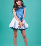 Conjunto niña blusa azul y falda blanca con bodoques azules de La Ormiga