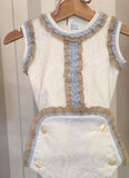 Conjunto Bebé niño en blanco y encajes.