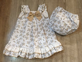 Jesusito Bebé Niña de Nini estampado flores.
