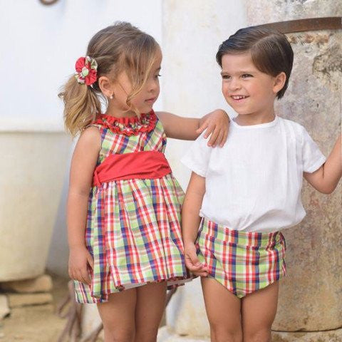 Conjunto niño bebé con cuadros multicolor y blusa blanca de La Ormiga.