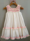 Vestido De plumeti Beige de Nini VR039
